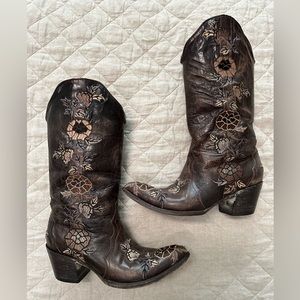 Old Gringo cowboy boots